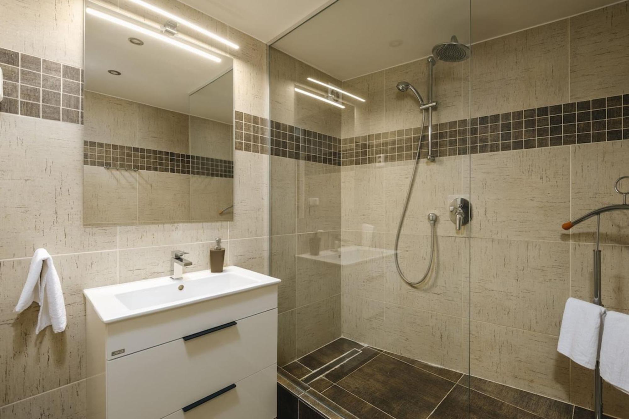 Cozy & Comfortable Apt Walking Anywhere You Want Sen Prague Exterior photo